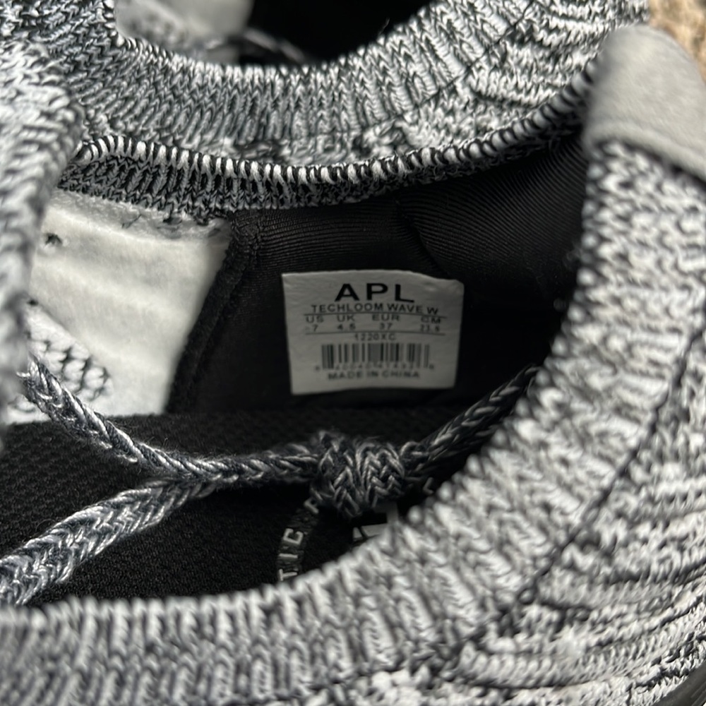 APL Women’s Techloom Wave Heather Grey, NWT - Picture 5 of 7
